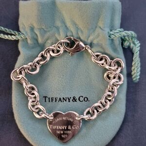 TIFFANY AND CO. Return to Tiffany Heart Tag Bracelet in Silver
